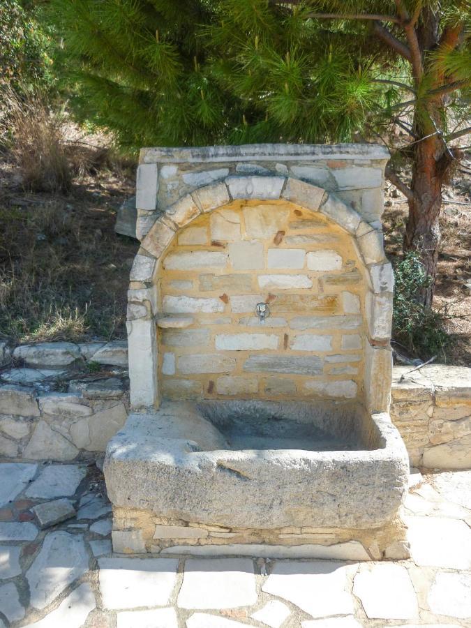 Zeus Traditional House Mitropolis  Bagian luar foto